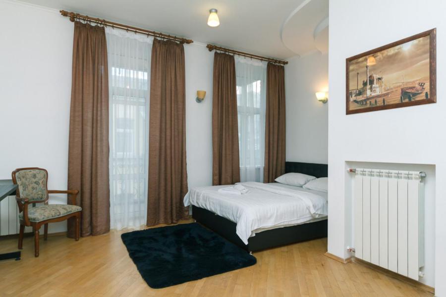 Apartment On Mala Zhytomyrska Street 17 Київ Екстер'єр фото